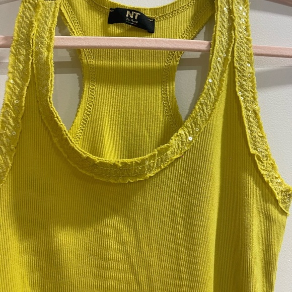 One size fits all in yellow very elegant tank top - Picture 2 of 5